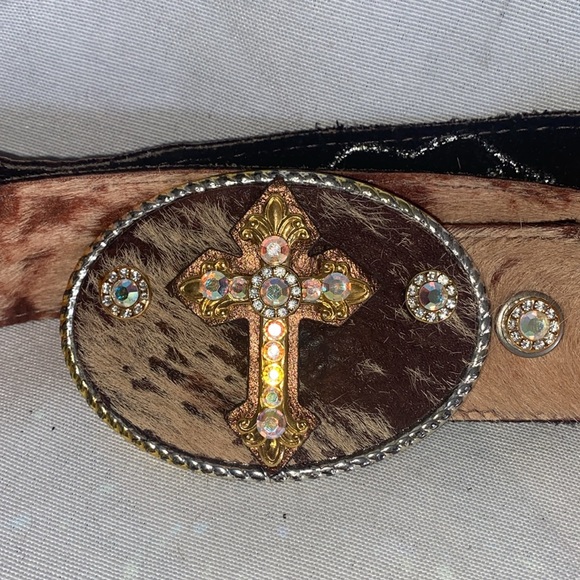 Michelle Monroe Mohair Belt with large embellished Diamond cross - Picture 3 of 3